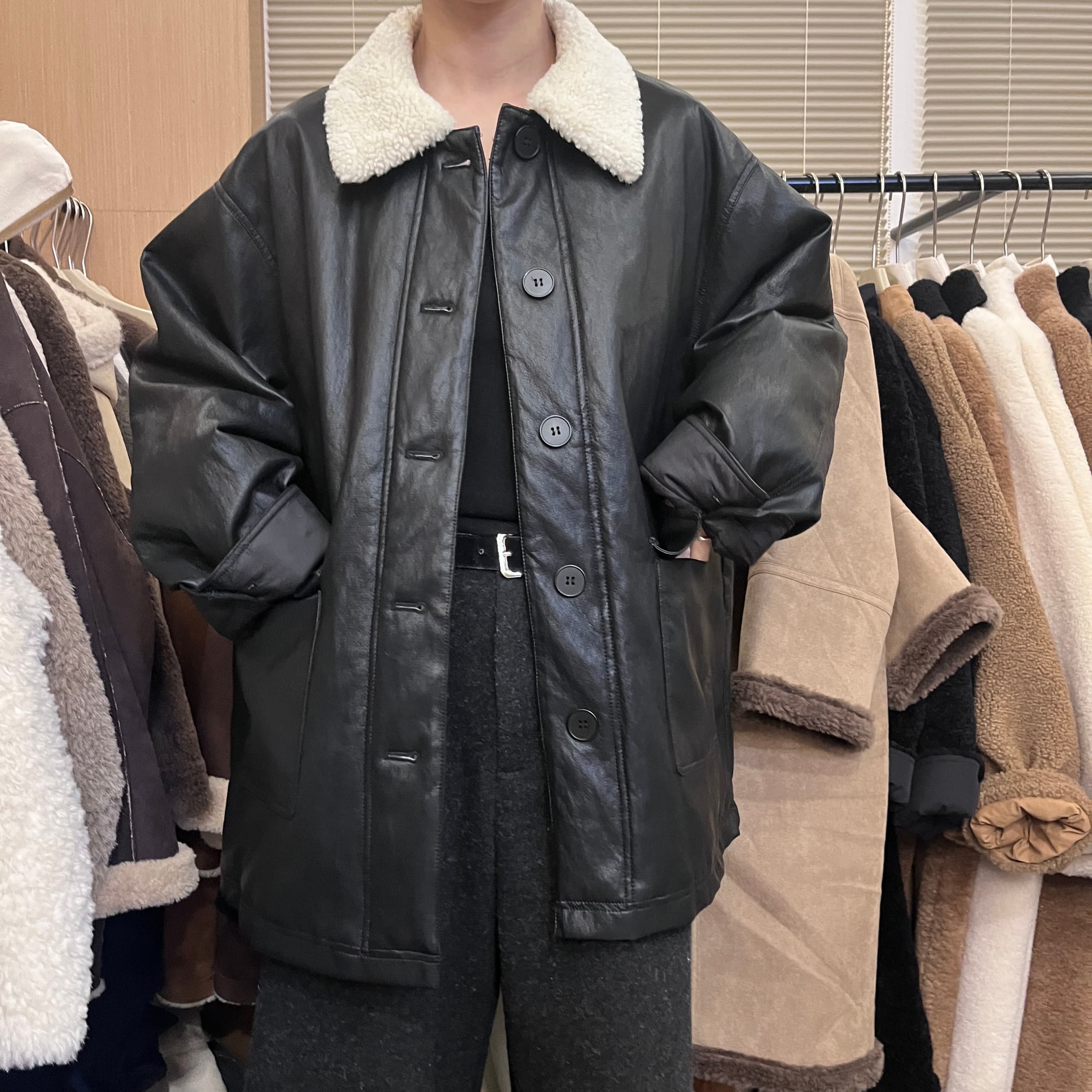 レディースカーディガン もこもこ襟付きフェイクレザージャケット